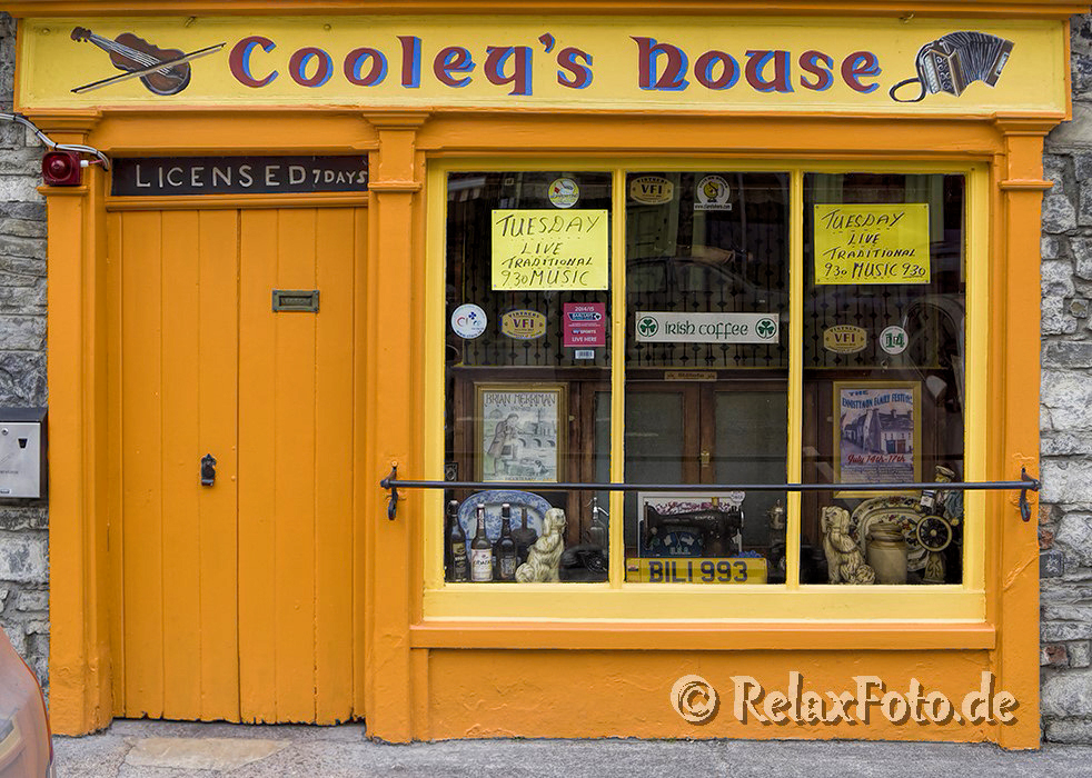 Pubs-Restaurants-Fassaden-Strukturen-Haeuser-Haus-Fassaden-Pubs-Laeden-Laden-Geschaefte-Irland-Streetfotografie-A-Sony_DSC2377