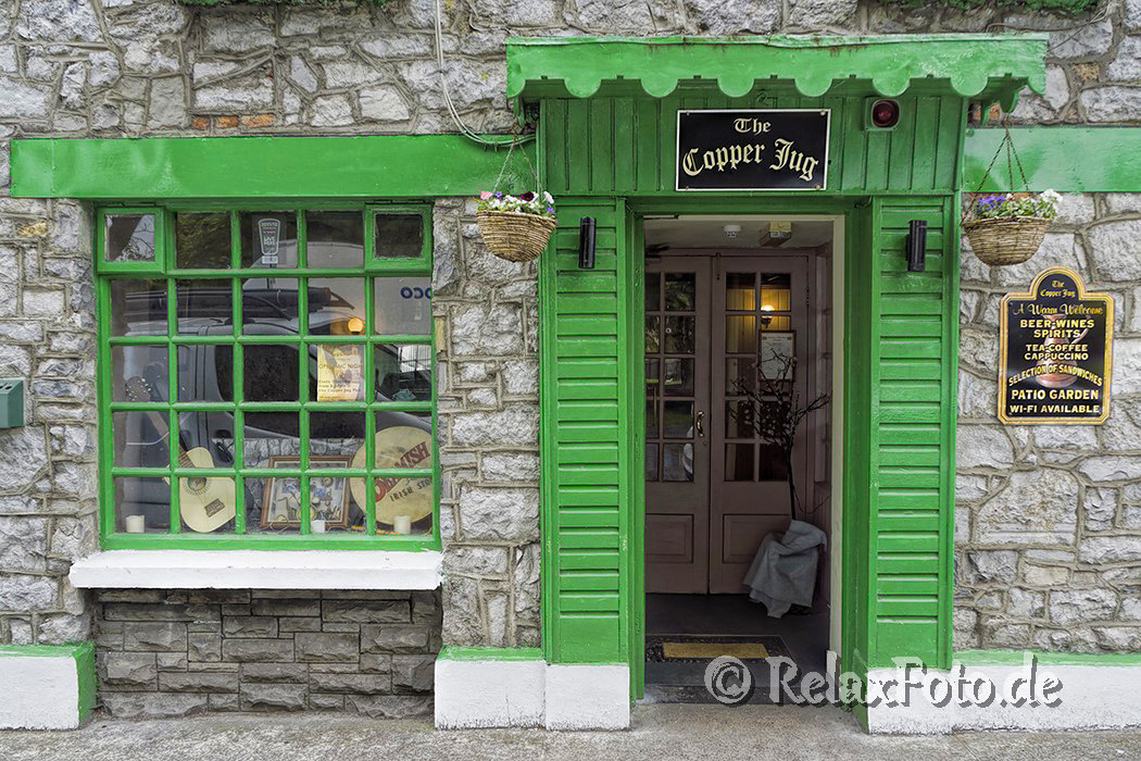 Pubs-Restaurants-Fassaden-Strukturen-Haeuser-Haus-Fassaden-Pubs-Laeden-Laden-Geschaefte-Irland-Streetfotografie-A-Sony_DSC2441