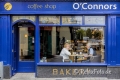 People-Menschen-Iren-irische-Haeuser-Haus-Fassaden-Pubs-Laeden-Laden-Geschaefte-Irland-Streetfotografie-A-Sony_DSC2425