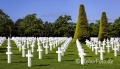 Grabkreuze-Marmor-weisser-Mahnmal-Normandie-Befreiung-Hitler-Omaha-Beach-Frankreich-D-Day-Gedenkstaette-USA-US-Army-A_SAM4136