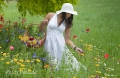 pfluecken-frau-relaxen-entspannung-ruhe-blumen-wiese-j_mg_1326